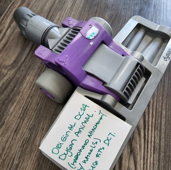 Dyson Animal DC14 Hardwood Attachment w/ Wheels - Picture 2 of 4